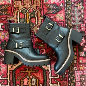 NEW IN BOX Blondo Reno Chunky Black Leather Ankle Boots with Buckles SIZE 8
